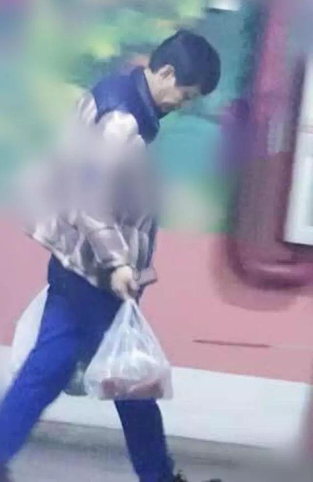 盗墓贼都不敢挖的墓,出土40支“冲锋枪”,专家称大开眼界,故事